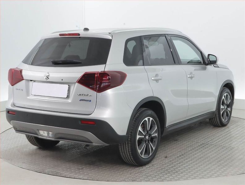 Suzuki Vitara (2022) Elegance 1.4 BoosterJet, 4X4 - fotka 5 z 15