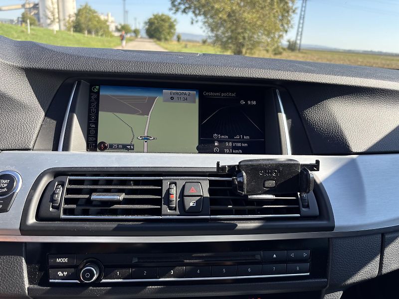 BMW Řada 5 (2016) Luxury 140kw,SERVIS  BMW - fotka 16 z 18