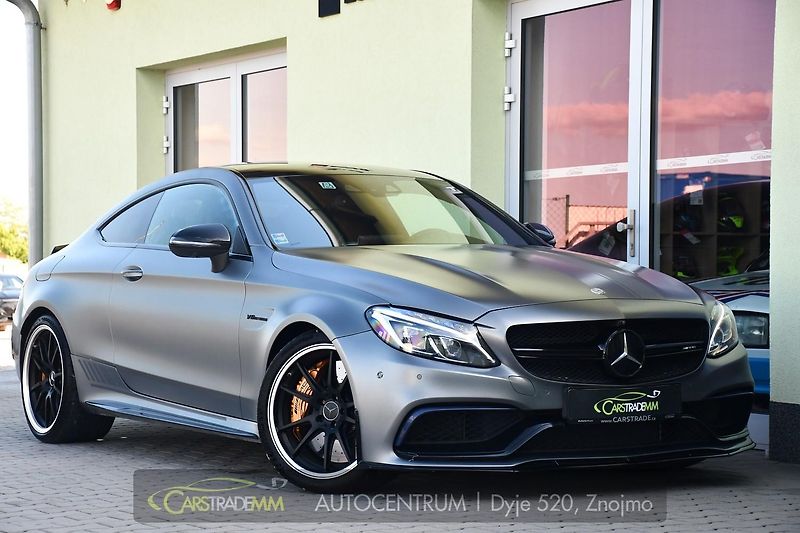 Mercedes-Benz Třídy C C63 AMG - fotka 7 z 47