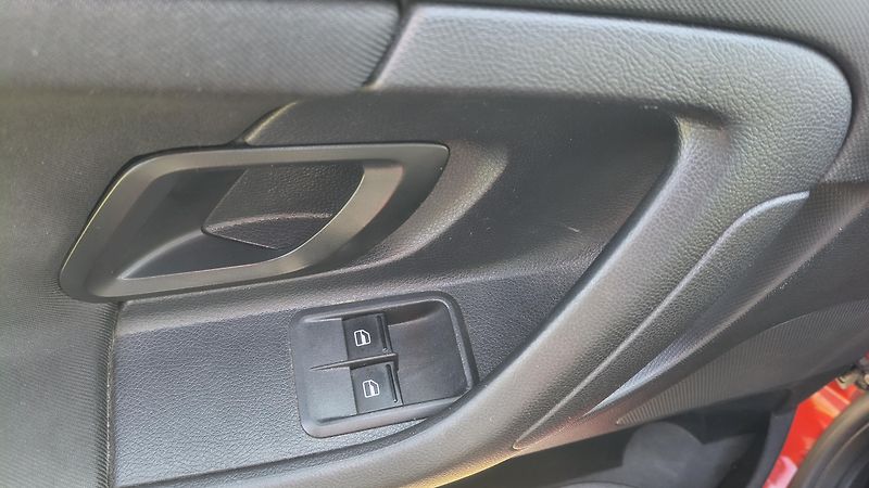 Škoda Roomster (2012) 1.2 TSI, 2012 CZ - fotka 8 z 14