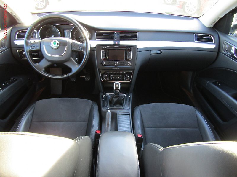Škoda Superb (2012) 1.4TSI, autoAC, temp - fotka 8 z 18