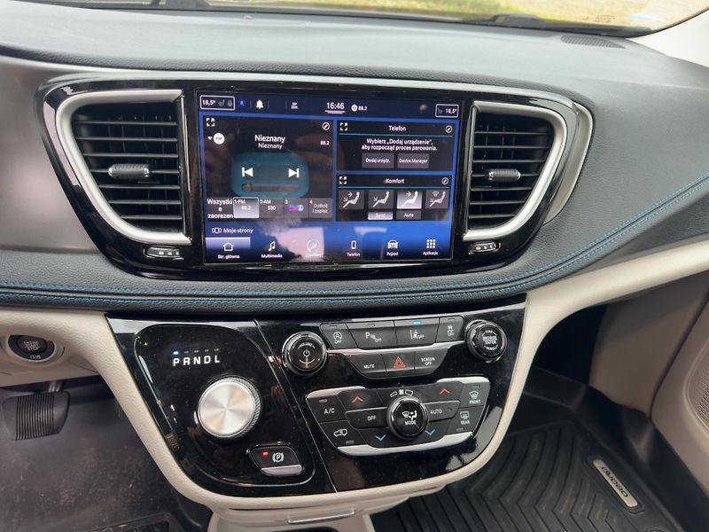 Chrysler Pacifica (2021) 3,6 Pentastar Radar NEW 2021 - fotka 17 z 18