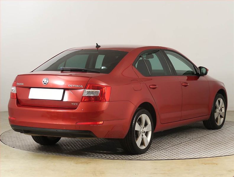 Škoda Octavia (2015) Ambition Plus 2.0 TDI, 4X4 - fotka 5 z 19