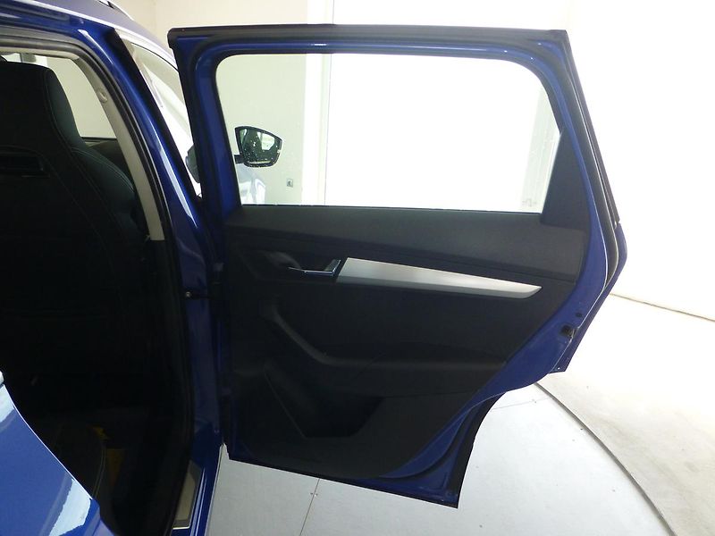 Škoda Karoq (2018) 1,6TDI*PARK.S**ALU***VYHŘ.SED. - fotka 19 z 23