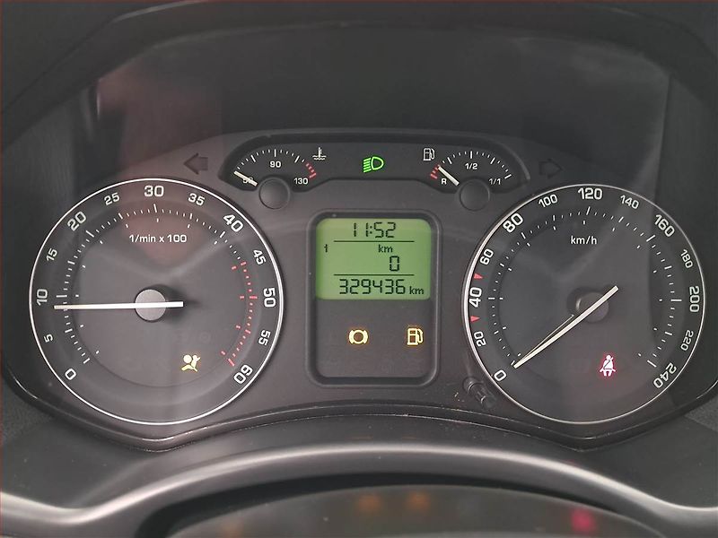 Škoda Octavia (2006) 1.9 TDI, po STK, jezdí výborně - fotka 11 z 18