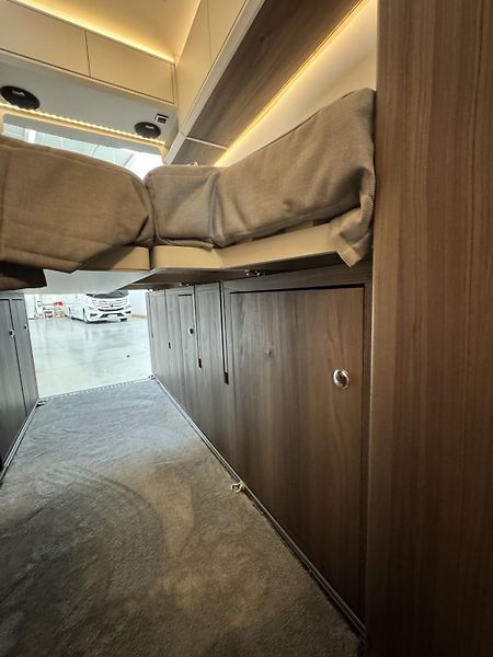 Kabe Travel Master VAN (2025) Abisko Van 690 LB 4x4  - fotka 28 z 33