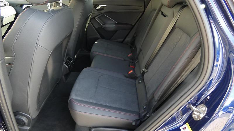 Audi Q3 Sportback 40 TFSI quattro S li - fotka 20 z 23