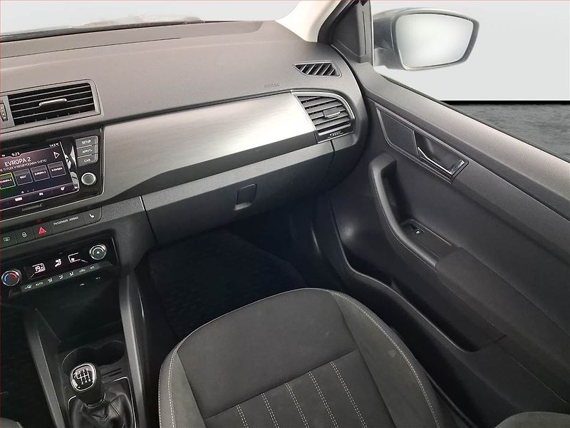 Škoda Fabia (2020) 1.0 TSI, Kůže, Tempomat - fotka 8 z 18