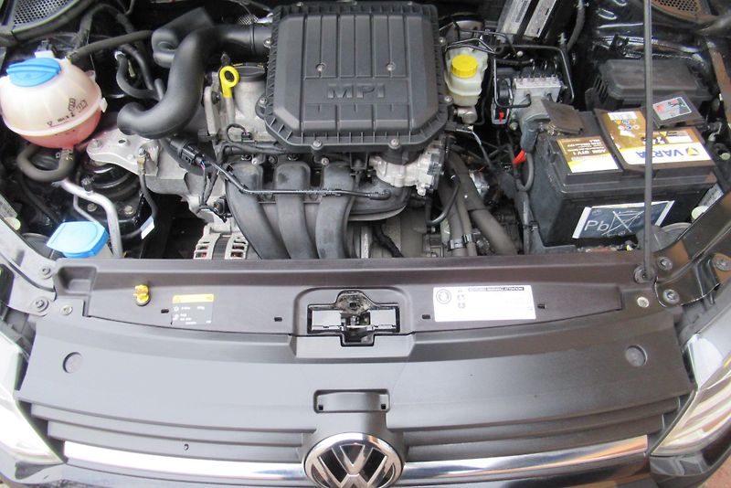 Volkswagen Polo 1.0 MPi AUT. KLIMA  NAVIGACE - fotka 20 z 26