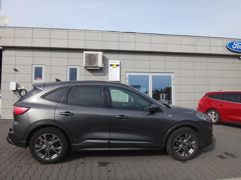 Ford Kuga (2020) St-Line_1.5 EcoBoost 110kW/150 - fotka 6 z 30