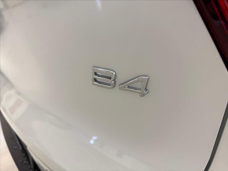 Volvo XC40 (2025) 2,0 B4 FWD Plus Dark 5143 - fotka 14 z 15