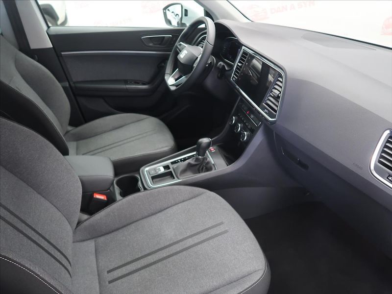 Seat Ateca 1,5 TSI DSG LED 1.majitel - fotka 10 z 39