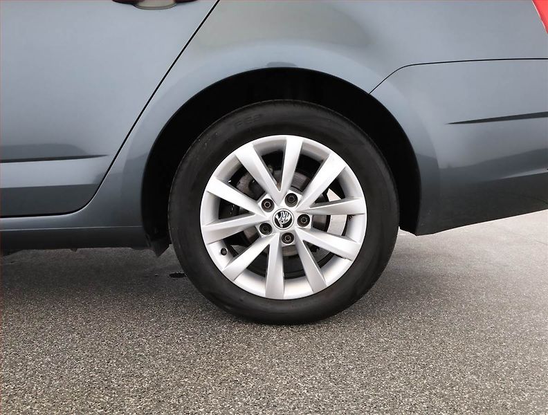 Škoda Octavia (2019) 1.5 TSI G-TEC, Automat, Kůže - fotka 20 z 20