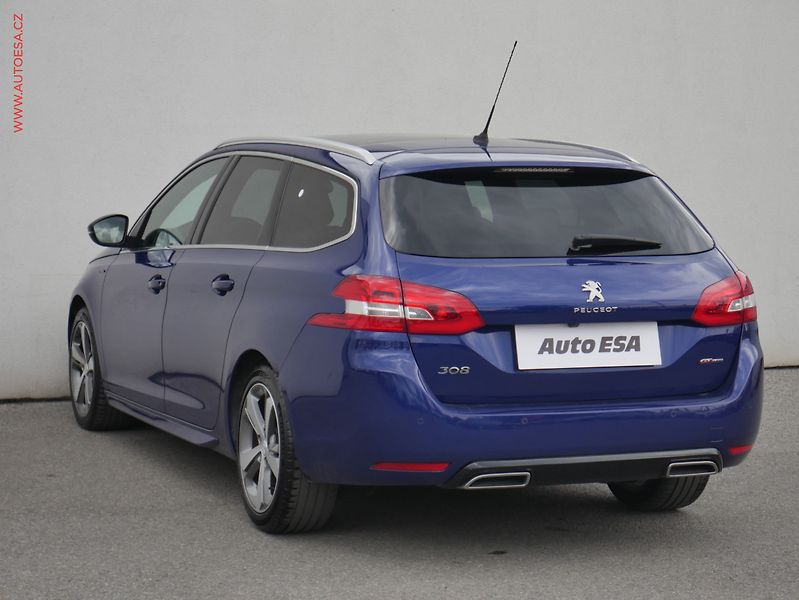 Peugeot 308 (2018) 1.2PT, GT Line, AT, LED - fotka 6 z 20
