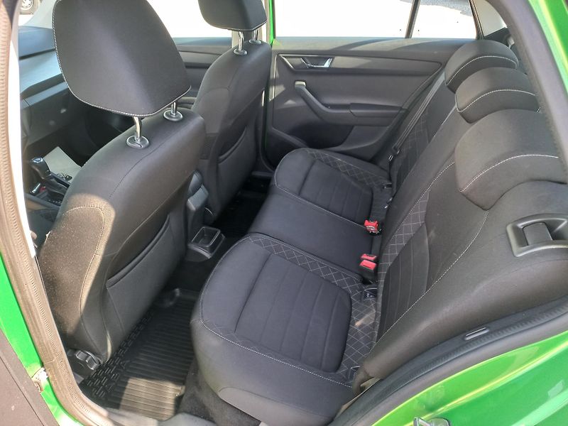 Škoda Fabia (2018) 1.0TSi 81kW DSG ČR DPH - fotka 11 z 19