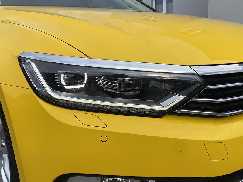 Volkswagen Passat (2019) 2,0 TDi Comfortline  - fotka 4 z 49
