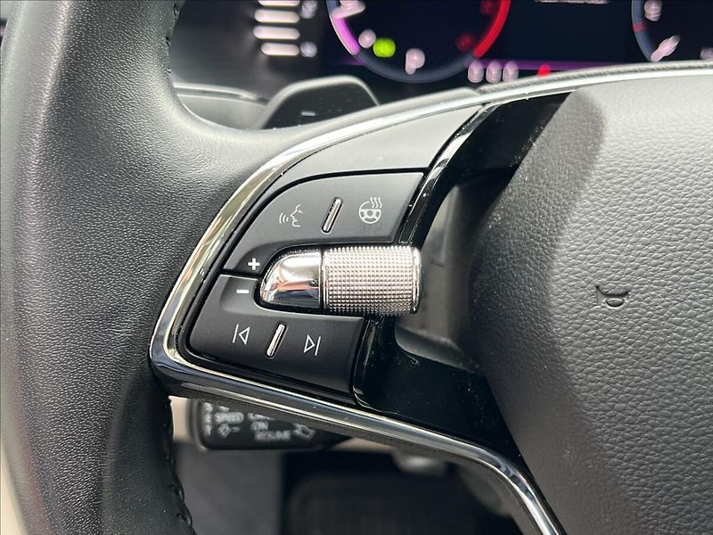Škoda Superb 2,0 TDI 200HP L&K DSG 4X4 - fotka 24 z 40