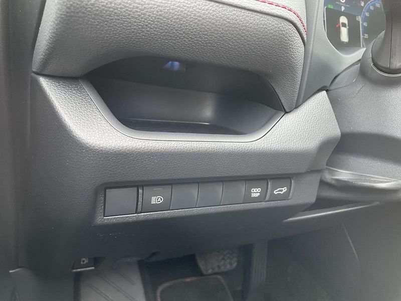 Toyota RAV4 2.5 Plug-in Hybrid ODBĚR 10/26 - fotka 22 z 34