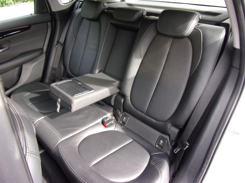 BMW Řada 2 (2019) 218 4x4 110kW LUXURY LINE KŮŽE - fotka 18 z 25