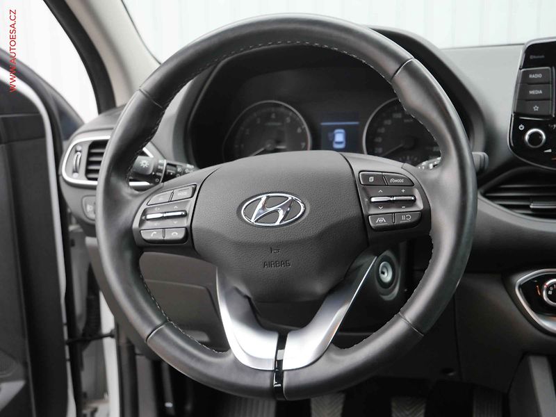 Hyundai i30 (2020) 1.5DPi, ČR, Comfort - fotka 11 z 20