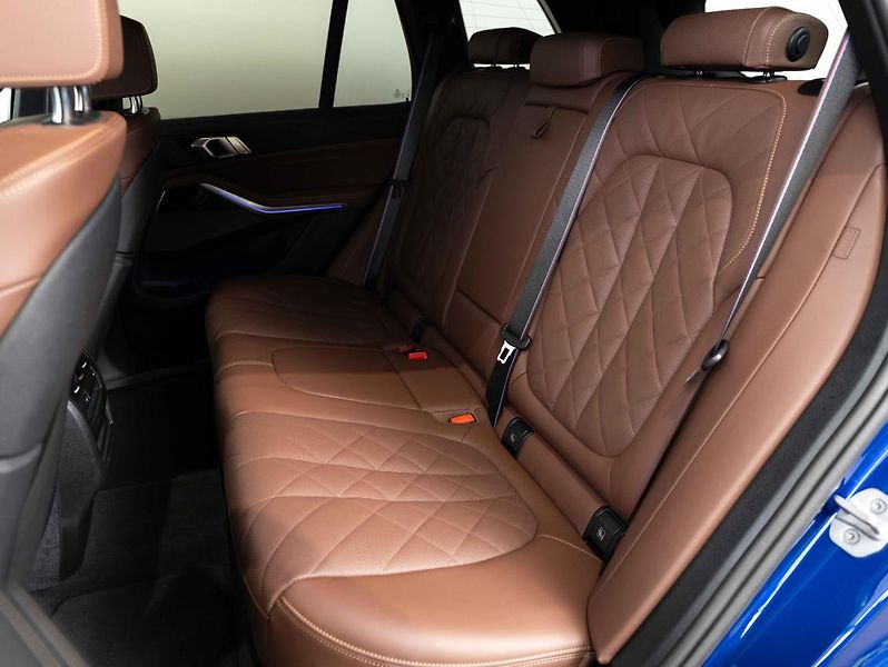 BMW X5 M60i - fotka 20 z 22