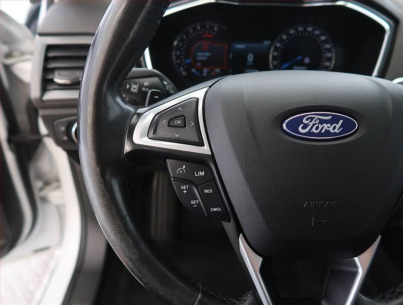 Ford Mondeo (2016) 2.0 EcoBoost, Automat, Kůže - fotka 19 z 26
