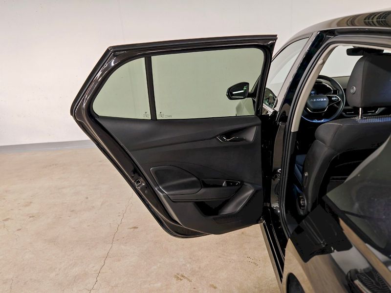 Škoda Fabia (2025) 1.0 TSI 85 kW Top Selection - fotka 22 z 28