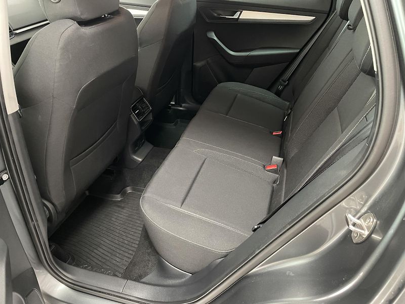 Škoda Karoq 1.5 TSi ČR 1.MAJ 6M REZERVACE  - fotka 18 z 31