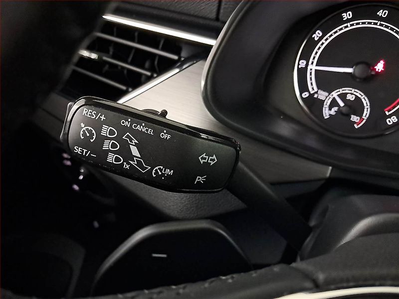 Škoda Kamiq (2022) Scoutline 1.5 TSI - fotka 21 z 22