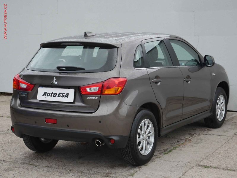Mitsubishi ASX (2017) 1.6 MIVEC, ČR, AC, park.asist - fotka 6 z 14