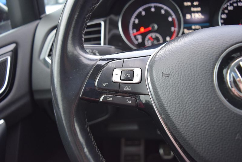 Volkswagen Golf Sportsvan (2018) 1.4TSI 92kw HIGHLINE BMT NAVI - fotka 32 z 50