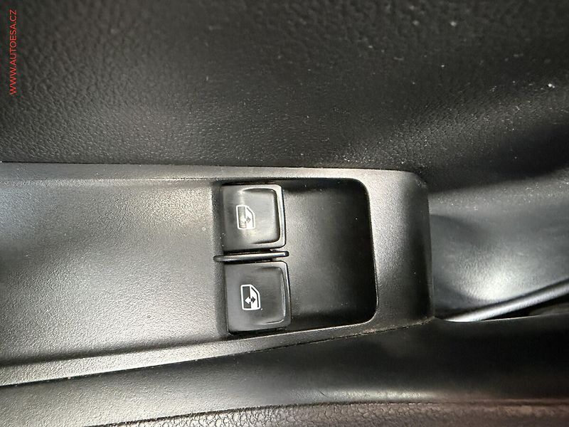 Škoda Fabia (2018) 1.0TSi, 2.maj,ČR, AC, tažné - fotka 15 z 18