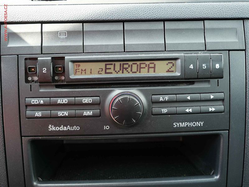 Škoda Fabia (2004) 1.4 MPi, 2.maj,ČR, Park čidla - fotka 14 z 16