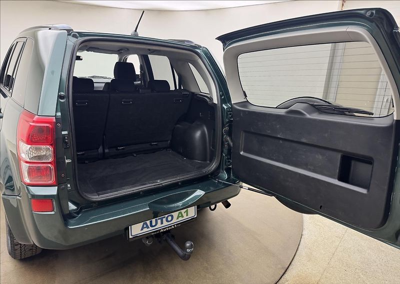 Suzuki Grand Vitara 1,9 4X4 TAŽNÉ CZ VELKÝ SERVIS - fotka 25 z 26