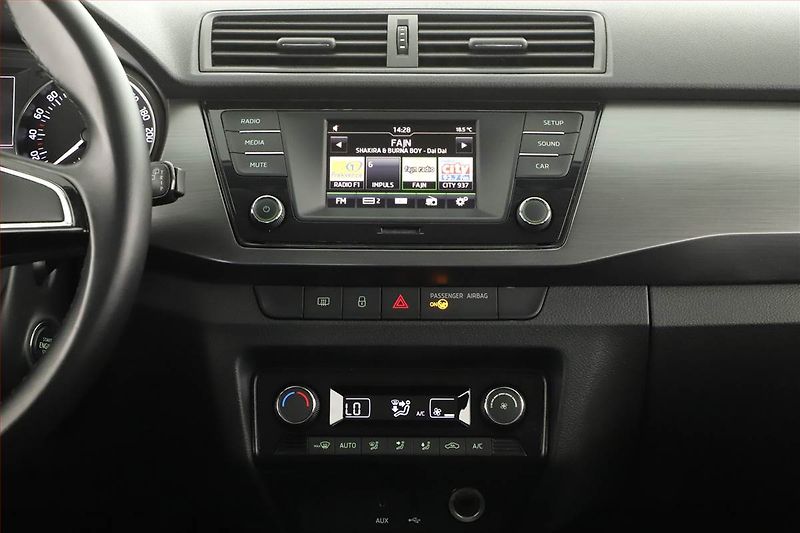 Škoda Fabia (2016) 1.2 TSI, Serv.kniha - fotka 9 z 15