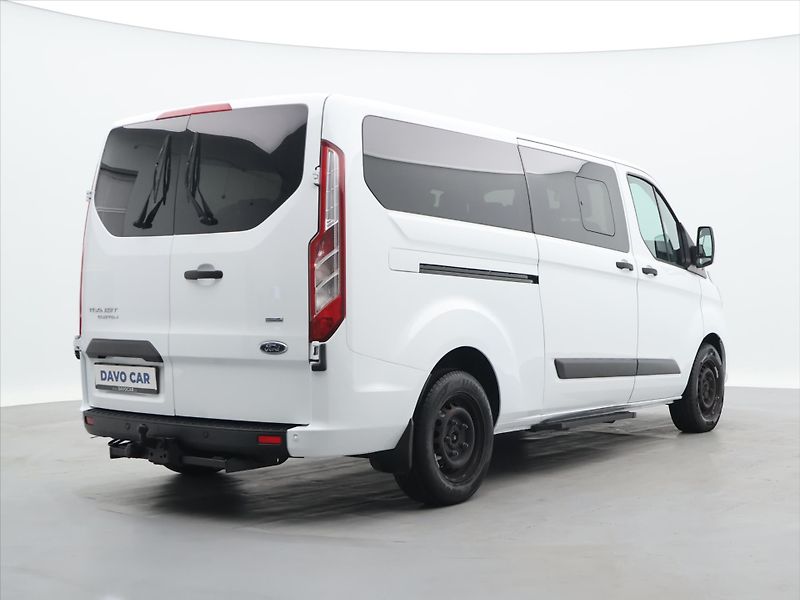 Ford Transit Custom 2,0 EcoBlue 136kW Titanium L2 - fotka 7 z 28