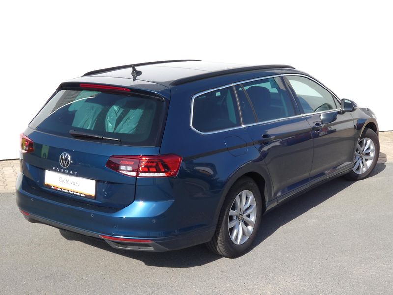 Volkswagen Passat Business Premium 2.0 TDI 110KW - fotka 9 z 30
