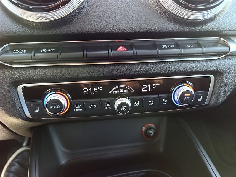 Audi A3 1,4 TFSi Bi.xenon Navi Tempoma - fotka 16 z 29
