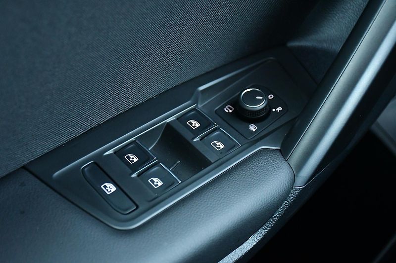 Volkswagen Tiguan Allspace 2.0TDi 110kW ACC 4MOTION - fotka 25 z 57