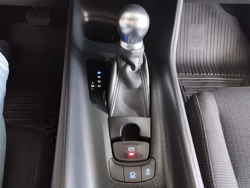 Toyota C-HR (2017) 1,2I,85KW,AUTOMAT,4X4,ALU,LED - fotka 25 z 34