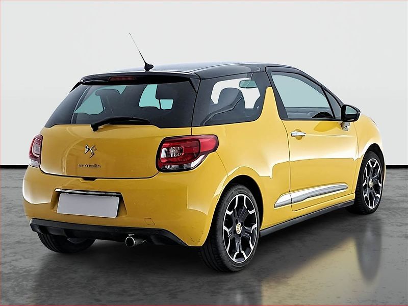 Citroën DS3 (2013) 1.2 VTi, Automat, Tempomat - fotka 5 z 16