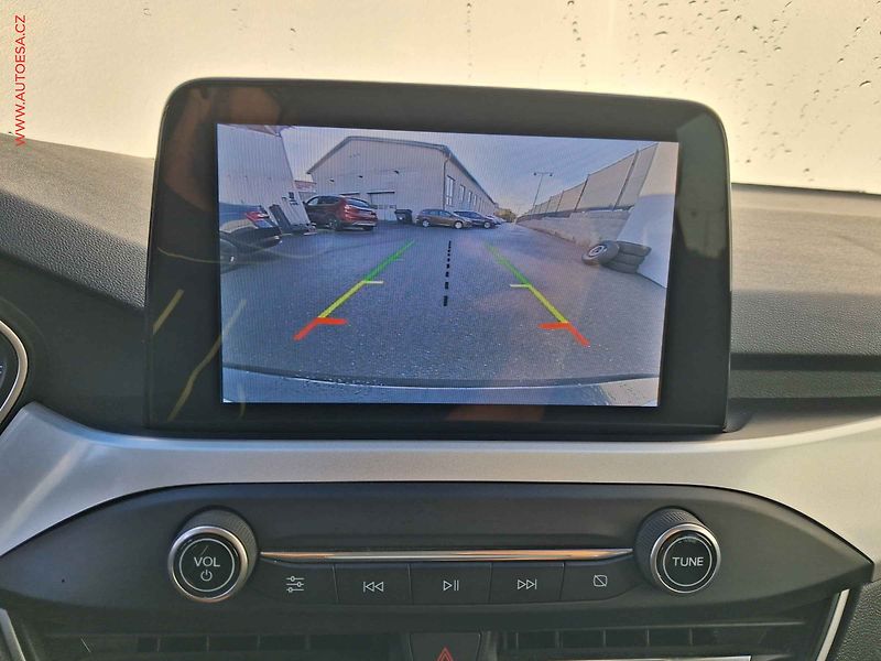 Ford Focus (2019) 1.5 TDCi, Titanium, LED - fotka 17 z 18