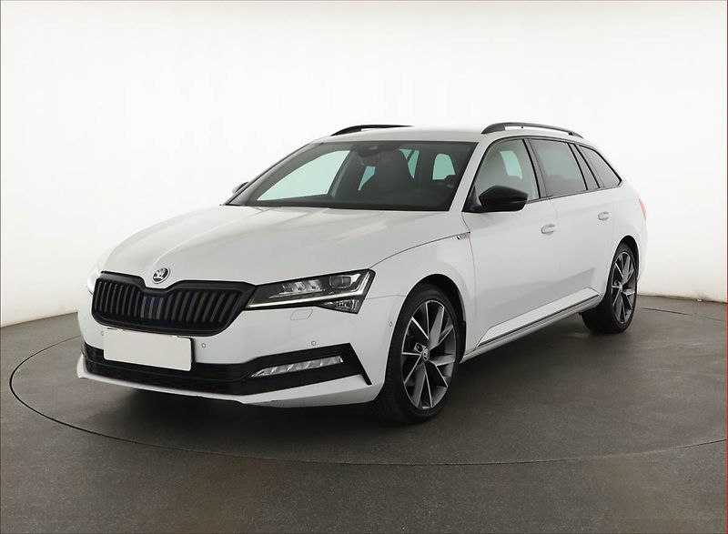 Škoda Superb (2022) Sportline 2.0 TDI - fotka 2 z 21