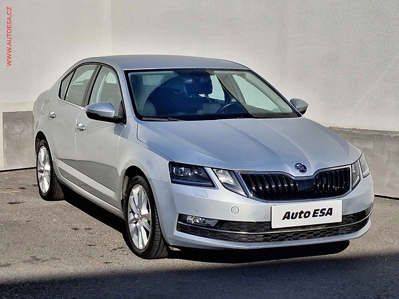 Škoda Octavia (2017) 1.6 TDi, 2.maj,ČR, Style, LED - fotografie inzerátu