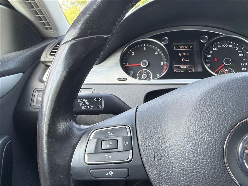 Volkswagen Passat CC 2,0 TDi 125 Kw DSG - fotka 14 z 18