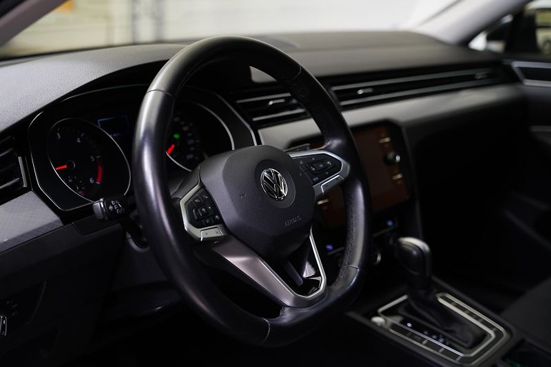 Volkswagen Passat - fotka 14 z 26