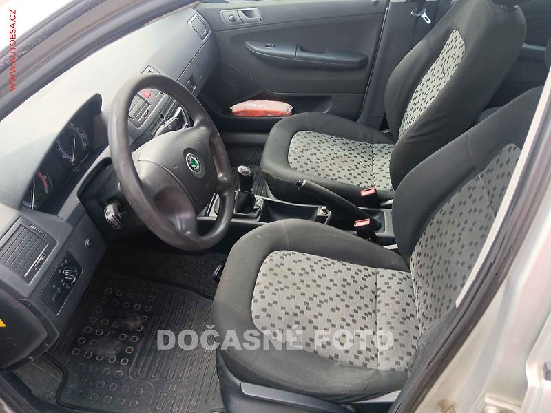 Škoda Fabia (2006) 1.4MPi, ČR - fotka 3 z 3