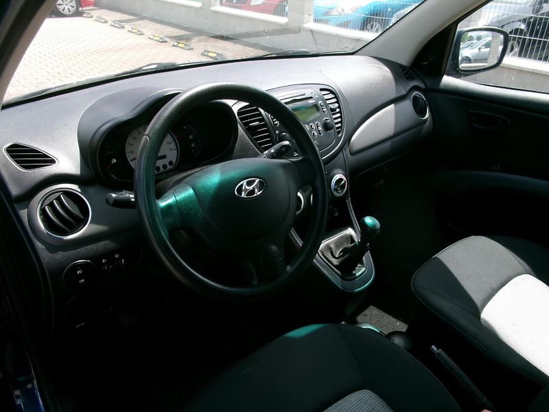 Hyundai i10 (2012) 1,1i KLIMA 1.MAJ - fotka 20 z 24