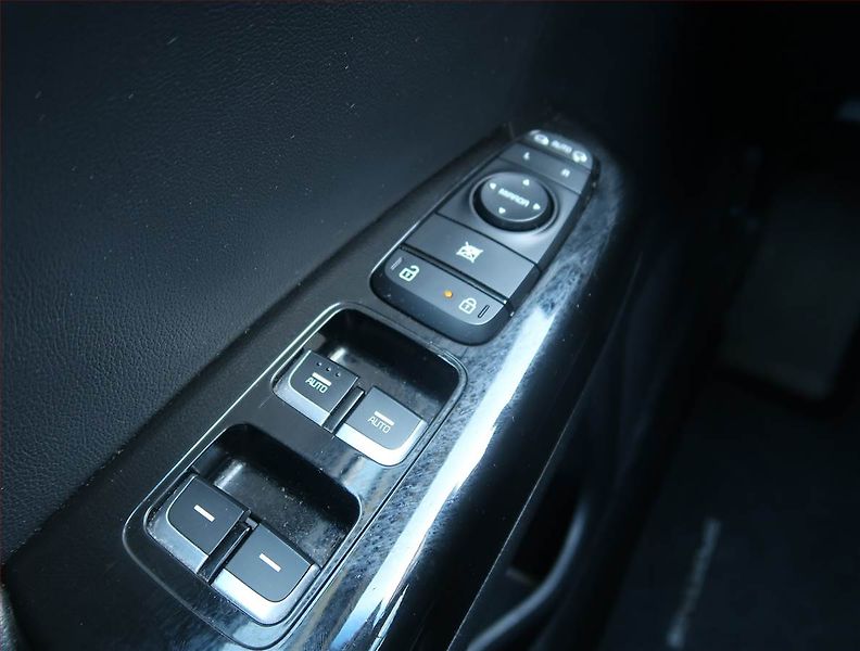Kia Sportage (2019) 1.6 T-GDI, 4X4, Serv.kniha - fotka 14 z 15