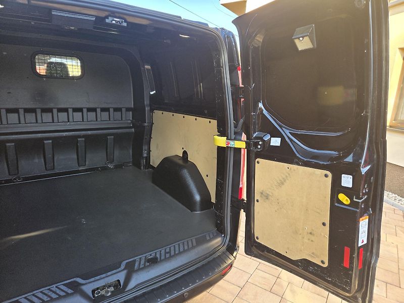 Ford Transit Custom 2.2TDCI L2 114kw 6míst - fotka 16 z 42